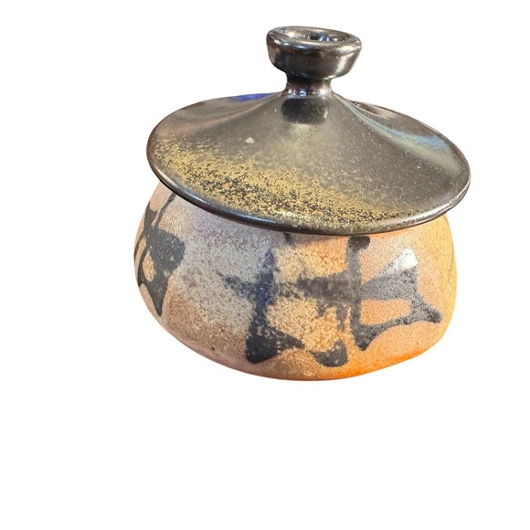 Art Pottery Jar with Lid Hand Made Signed by Ruth Conway wood fired Pottery 6” - Picture 15 of 16